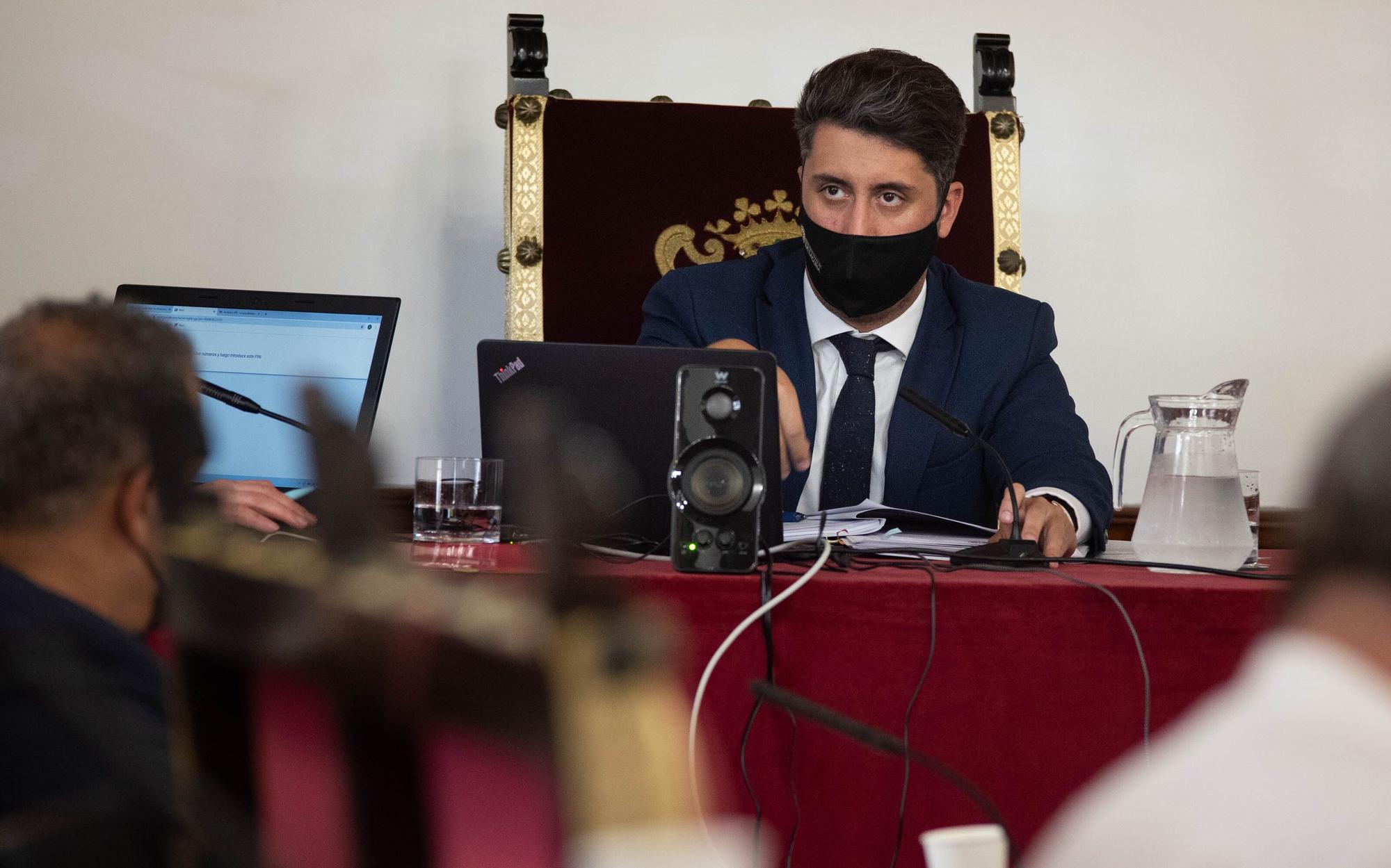 Pleno del Ayuntamiento de La Laguna correspondiente al mes de abril