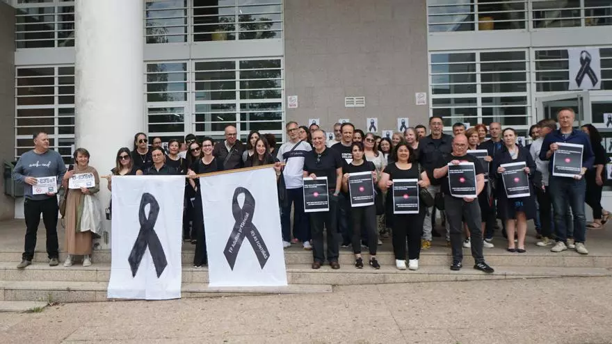 O IES As Fontiñas concéntrase para reclamar a presencialidade nos ciclos formativos para adultos