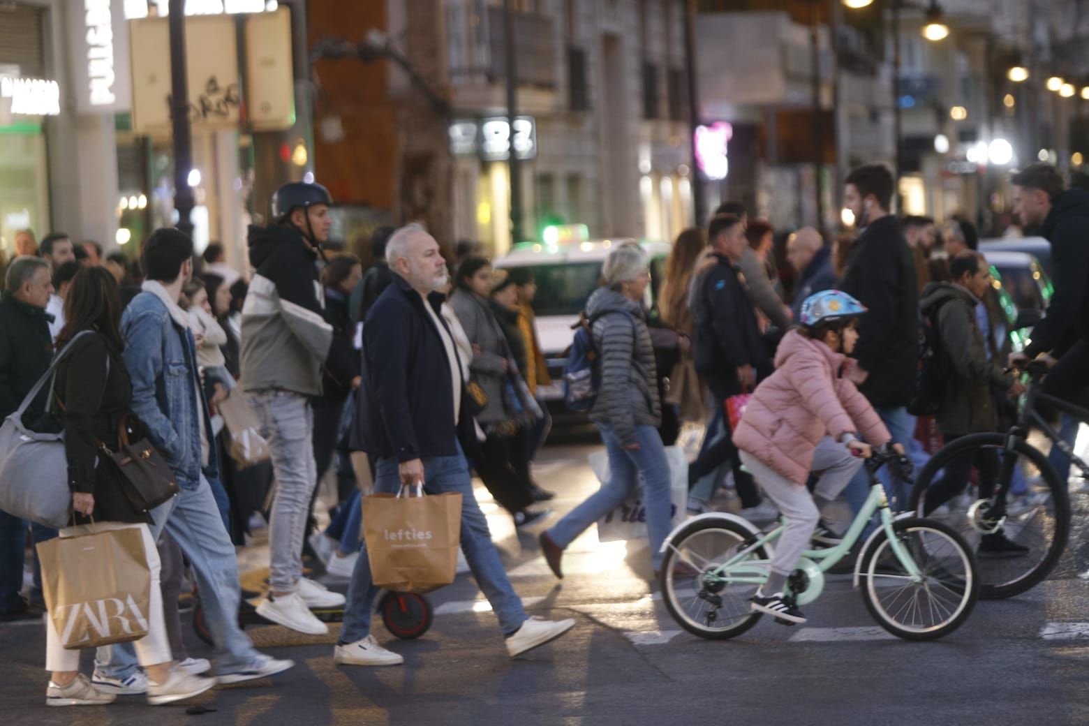 València, a reventar por la Navidad y el buen tiempo