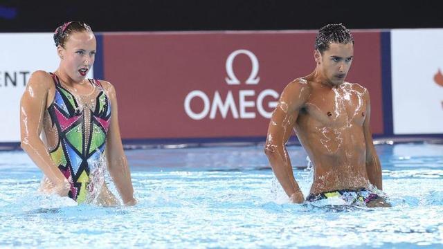 Carla Lorenzo i Jordi Cáceres, ahir a la final de duo mixt tècnic. | TERESA SUÁREZ / EFE