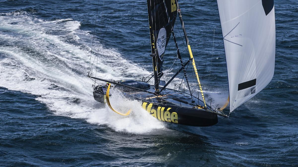 11th Hour Racing Team se ha visto involucrado en una colisión con un pequeño barco de motor que tenía el ancla echada