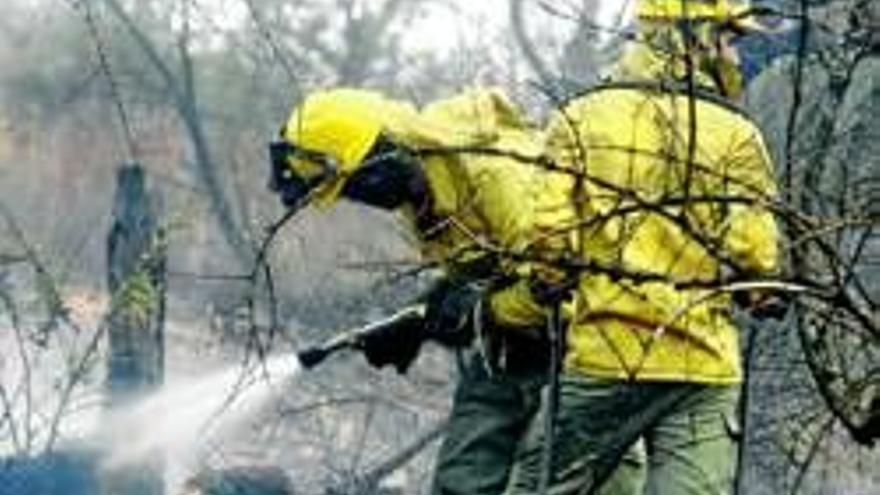 El Sepei enseña a los vecinos de la Montaña a actuar ante un fuego