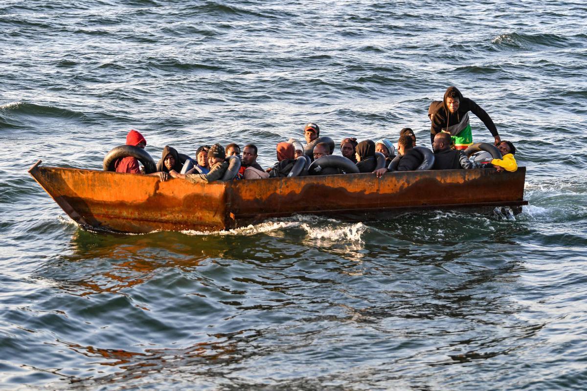 Rescate de migrantes subsaharianos frente a las costas de Sfax (Túnez)