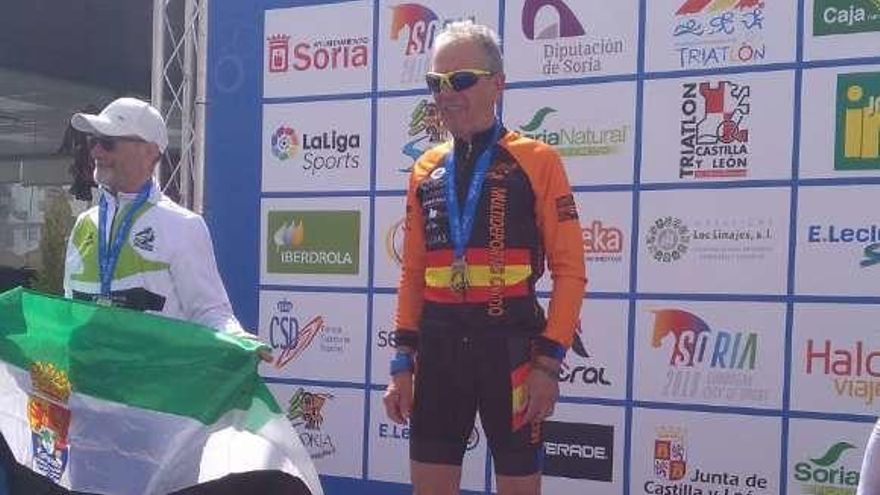 Fermín Rodríguez, en el primer puesto del podium.