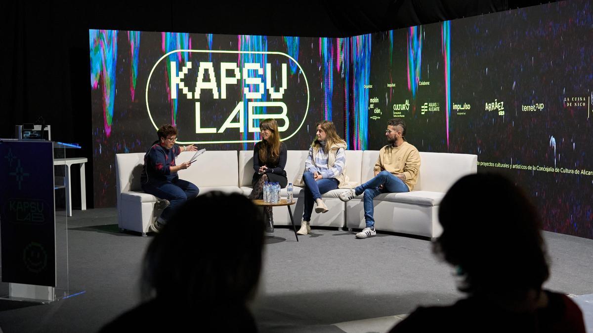 Un momento de las ponencias que tuvieron lugar en la edición de Kapsulab de 2023