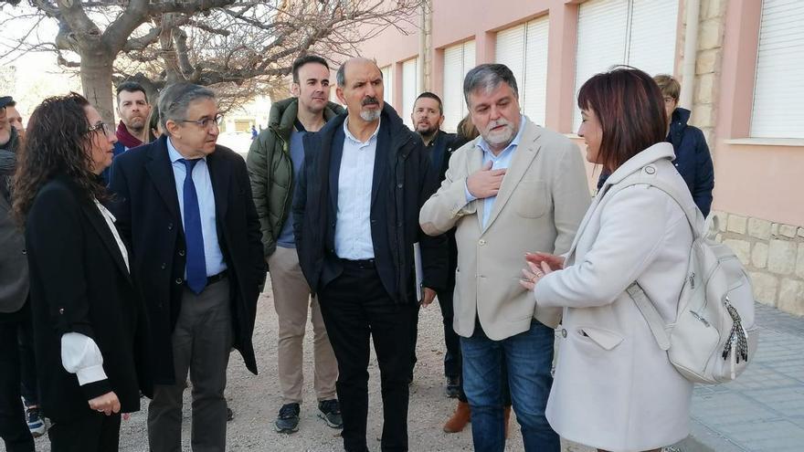 Villena acepta fusionar dos colegios para desbloquear la construcción del nuevo centro