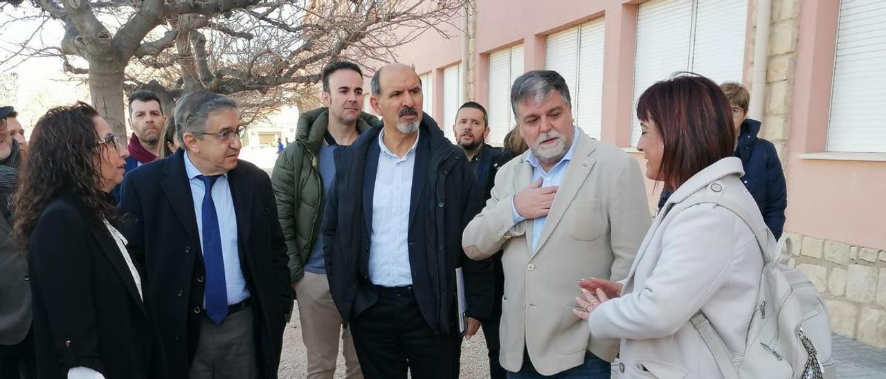 Visita del conseller a Villena la pasada semana en la que planteó la fusión