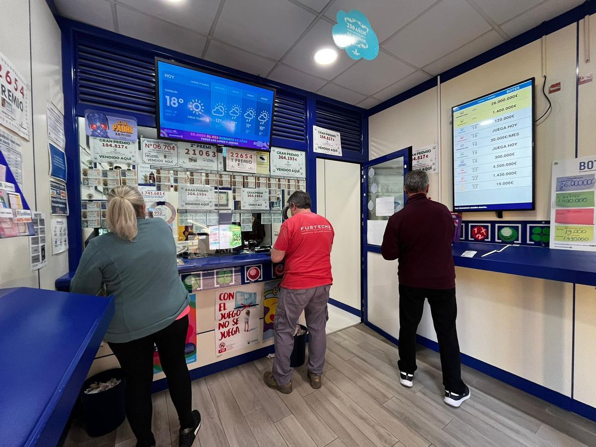 Vídeo: Un acertante de Vall d'Uixó, a un número del mayor premio de la historia de la Primitiva