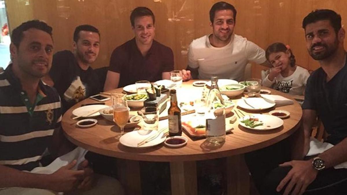 Pedro, Azpilicueta, Cesc y Diego Costa comieron juntos este martes en un restaurante de comida japonesa