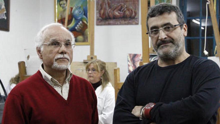 Teo Mesa (izquierda) y Orlando Hernández, en una sala de trabajo de la Escuela Luján Pérez. i LUIS DEL ROSARIO