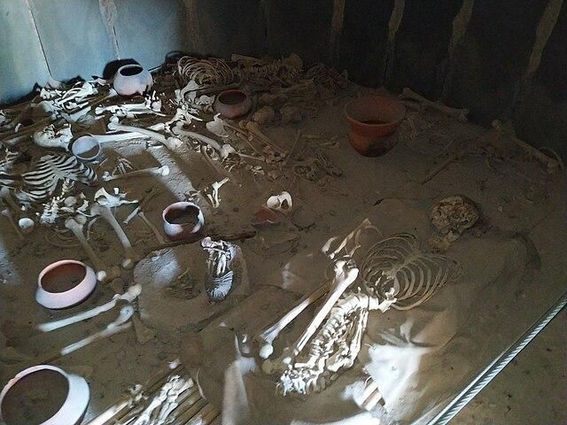 En la zona de interpretación se pueden encontrar restos.