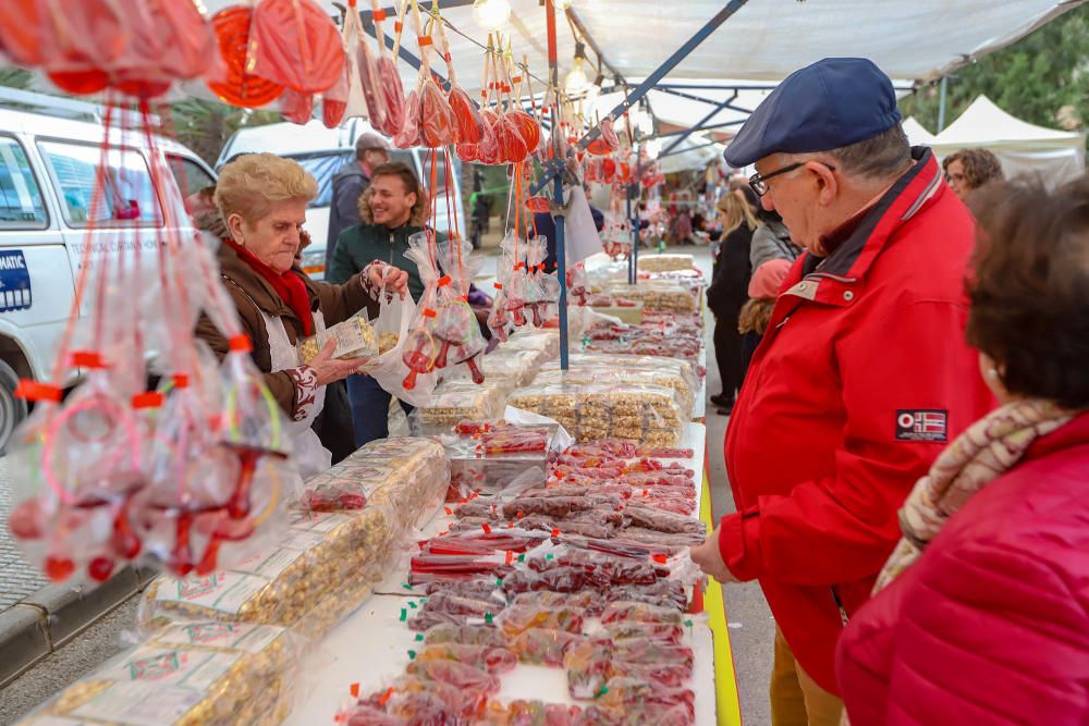 Orihuela celebra San Antón con el concurso de charlatanes, bendición y distinciones