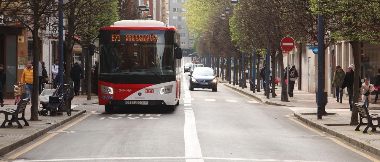 El carril bus de La Calzada.