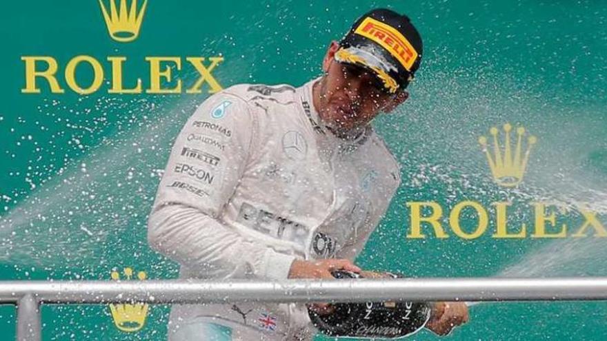 Hamilton, ayer en el podio del Gran Premio de Alemania disputado en Hockenheim.