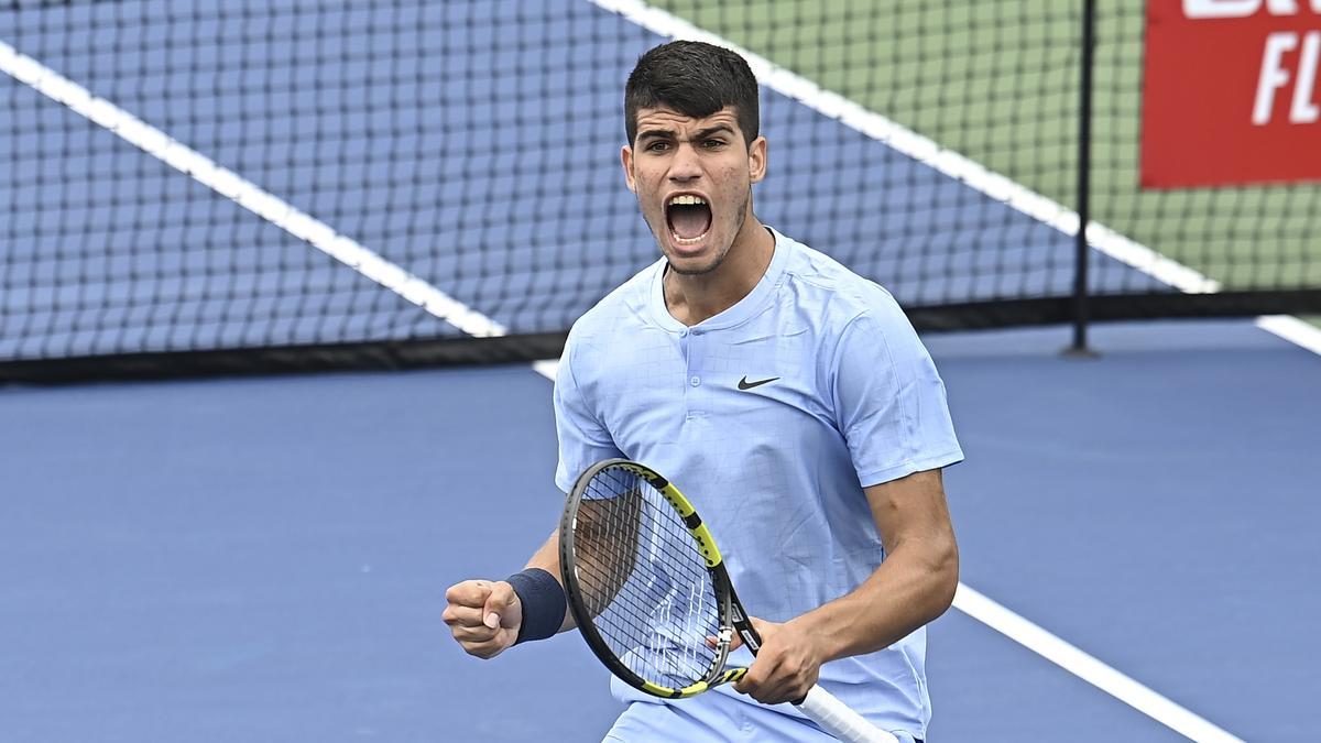 Carlos Alcaraz celebra su clasificación para el cuadro final