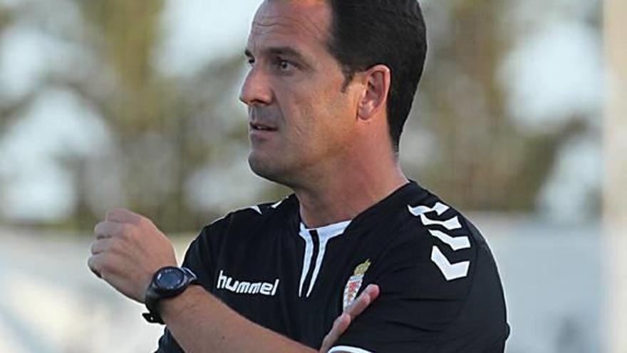 Paco García, el entrenador del Real Murcia.
