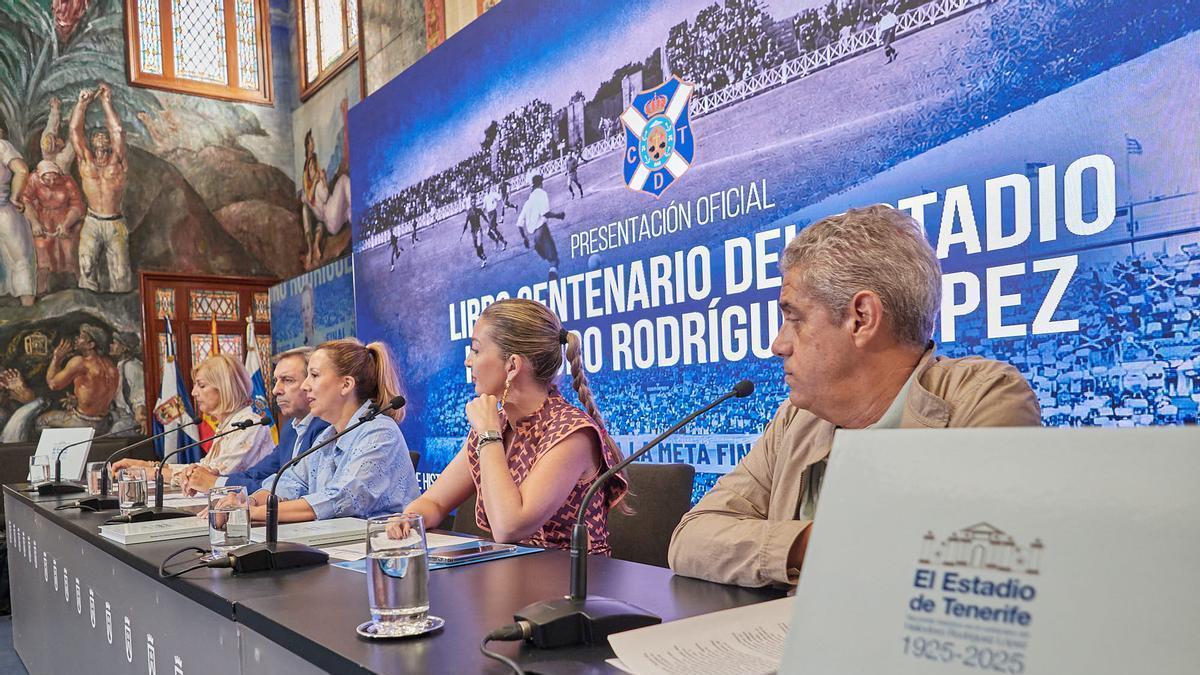 Un momento de la presentación del libro.