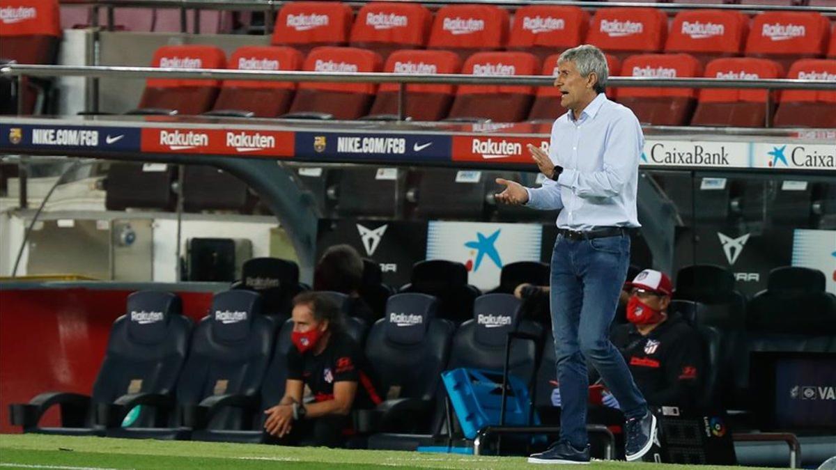 Quique Setién, en el banquillo del Barça ante el Atlético