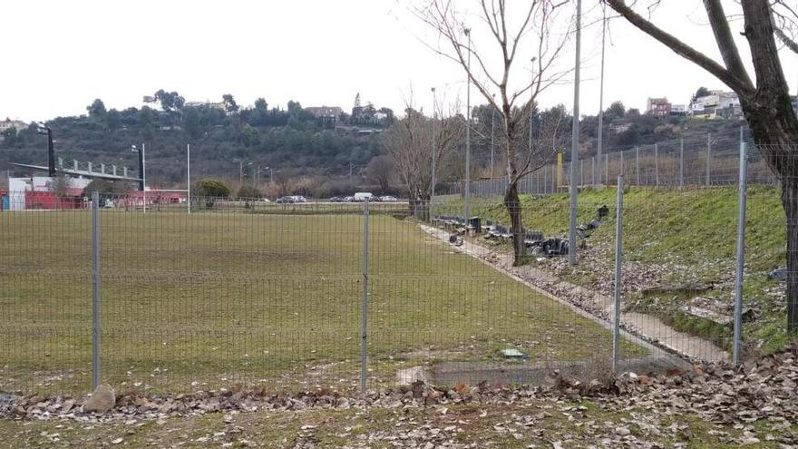 Camp de rugbi a la zona esportiva del Congost