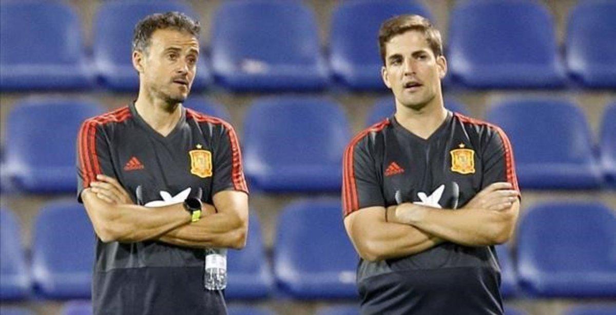 zentauroepp51069373 deportes  luis enrique y robert martinez en un entreno de la191124235832