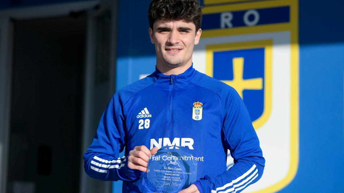 Mejor jugador del Vetusta. Javi Mier.jpeg