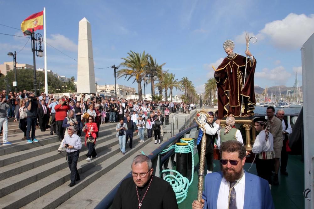 Desembarco de la nueva imagen de San Ginés de la Jara en Cartagena