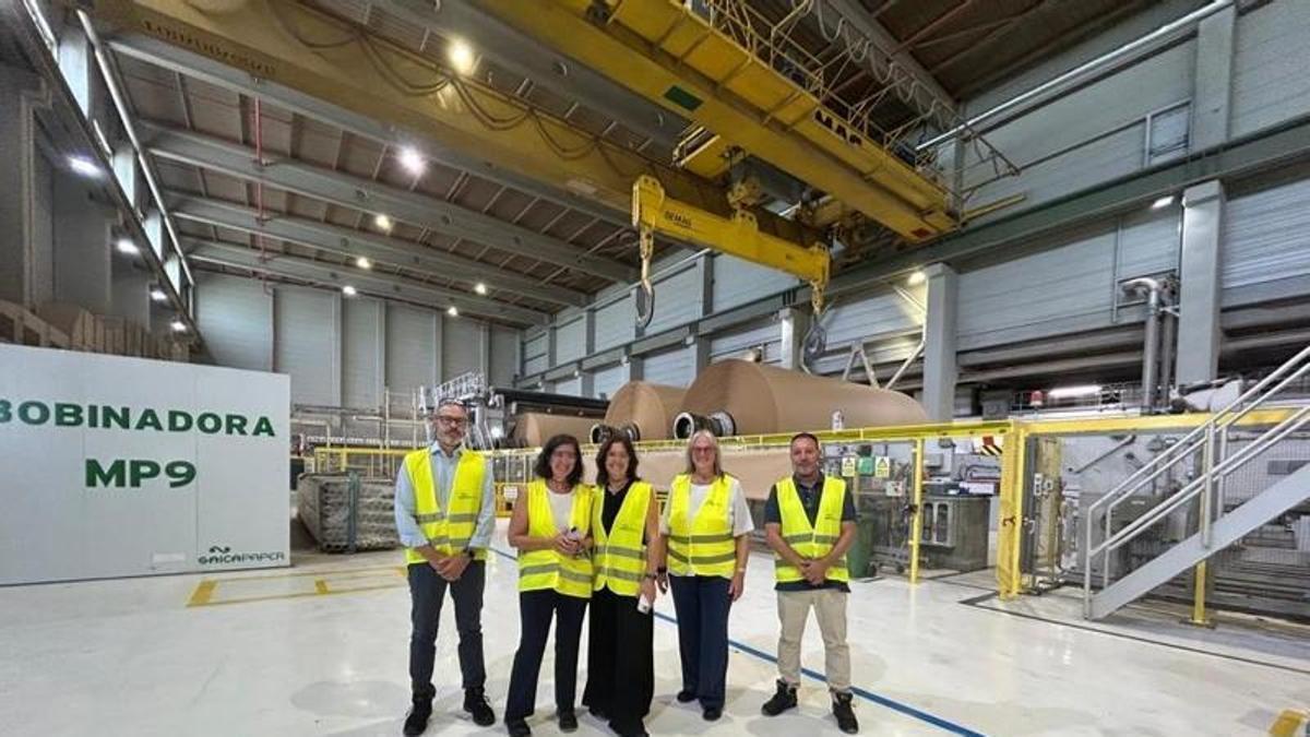 La consejera de Economía, Competitividad y Empleo visita la planta de Saica en El Burgo de Ebro economia competitividad empleo visitado planta burgo ebro