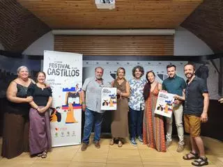 Fortalezas para fortalecer los pueblos: el teatro conquista cinco castillos de la provincia de Cáceres