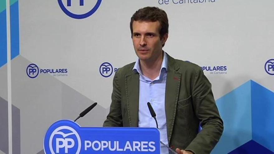 Casado defiende que detrás de su candidatura "no hay nadie"