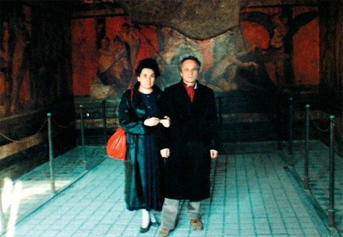 Con su mujer en Pompeya, uno de los lugares que más huella ha dejado en el pintor.