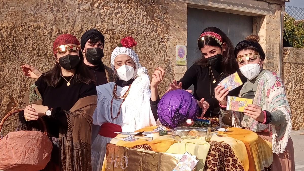 Sencelles se anticipa al carnaval con las carrozas en honor a Santa Águeda