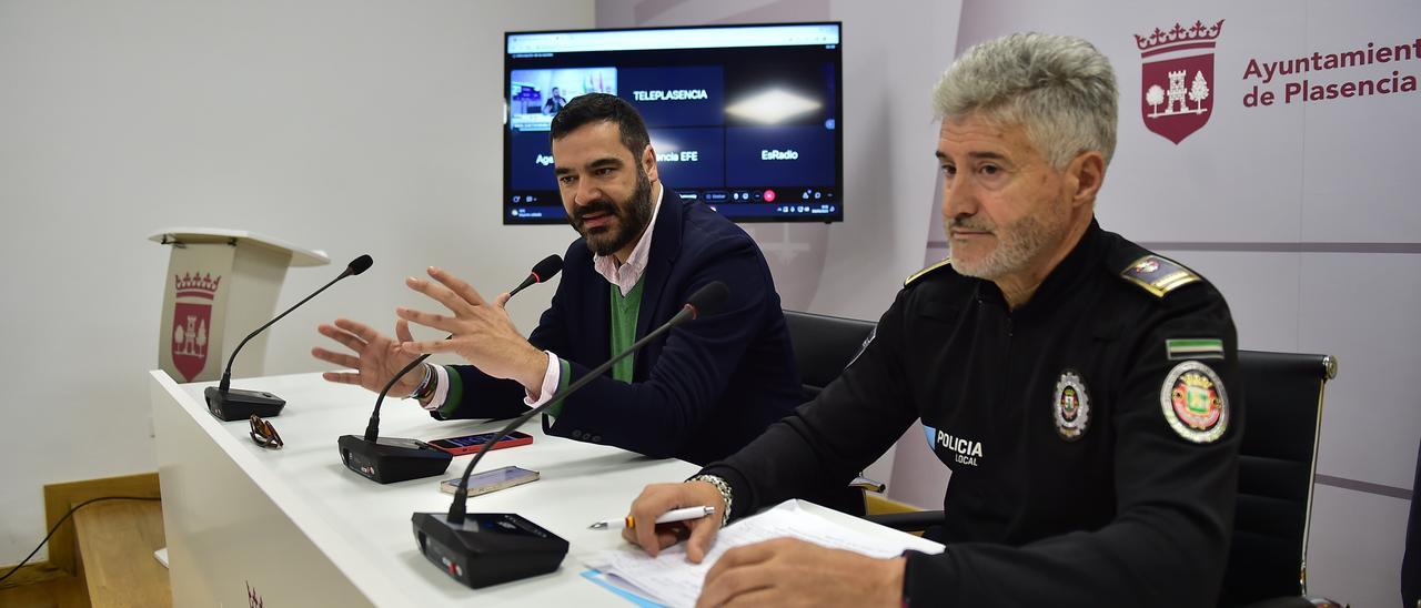 La Policía Local de Plasencia dará charlas a los mayores para evitar timos, estafa y maltrato.