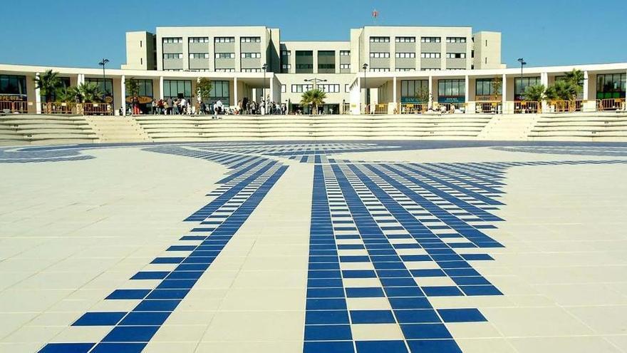 Vista del Ágora y la Facultad de Ciencias Sociales de la Jaume I.