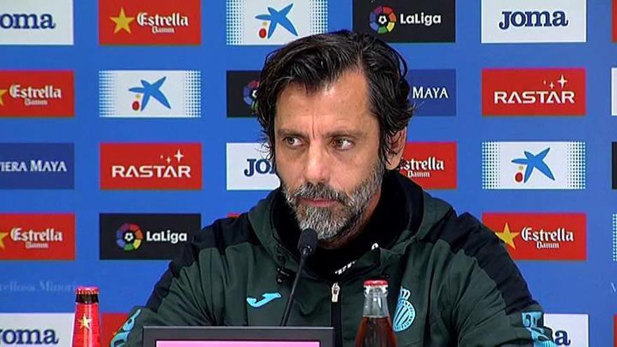 Quique Sánchez Flores se disculpa por su abrazo a Messi