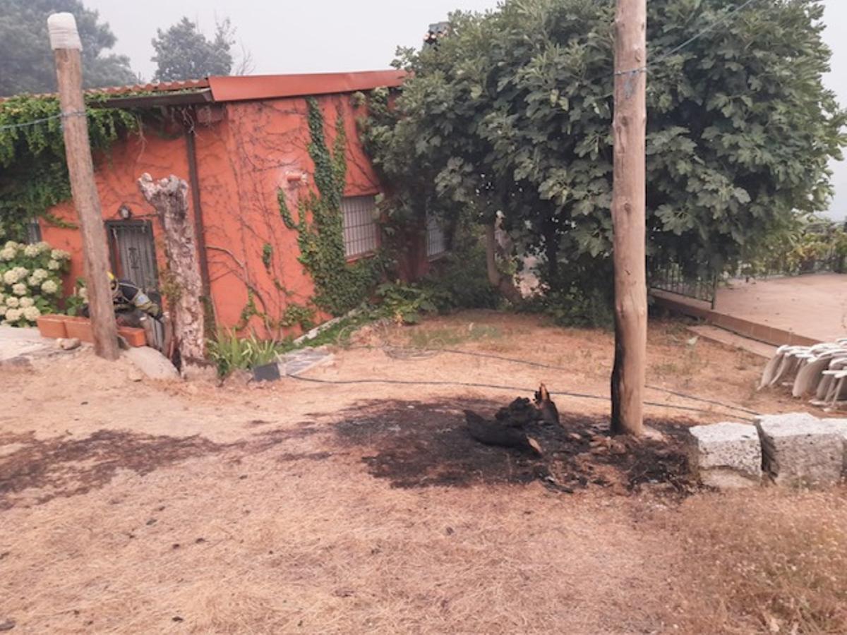 Fotogalería | Los bomberos de Cáceres, en labores de extinción del incendio de Ávila