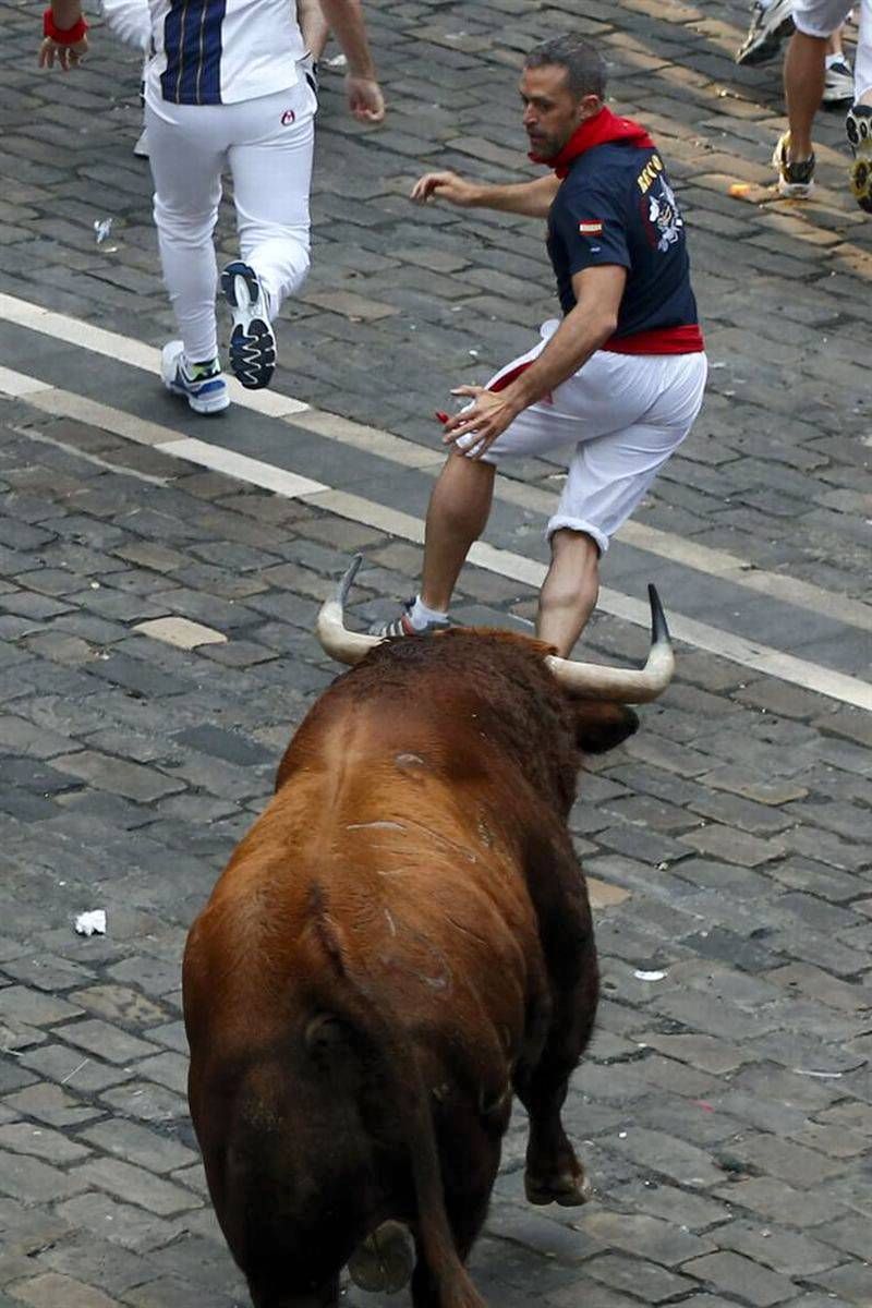 Fotogalería: 6º encierro de los Sanfermines 2013