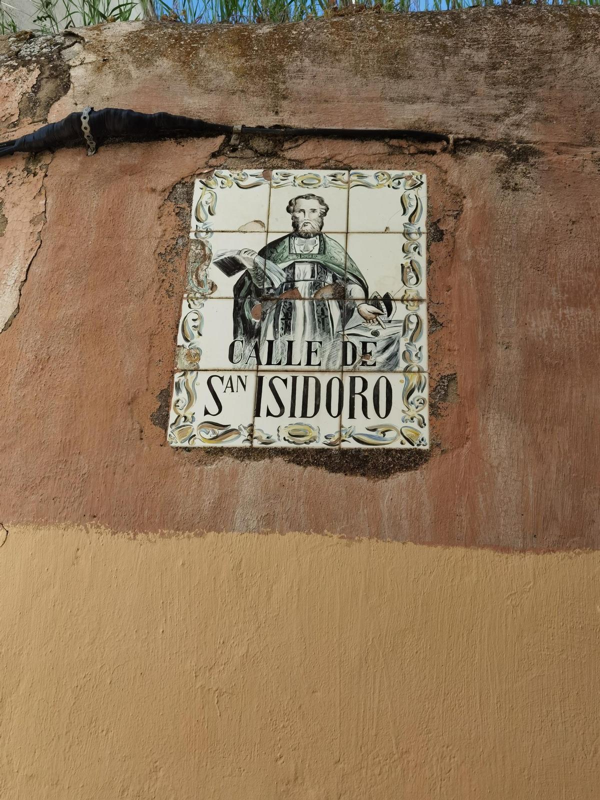 Placa histórica en la calle de San Isidoro, en Zamora.