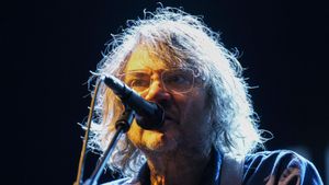 US band Wilco singer, composer and guitarist Jeff Tweedy performs during the Alma Festival concert in Barcelona, Spain, 26 June 2025. EFE/Alejandro Garcia