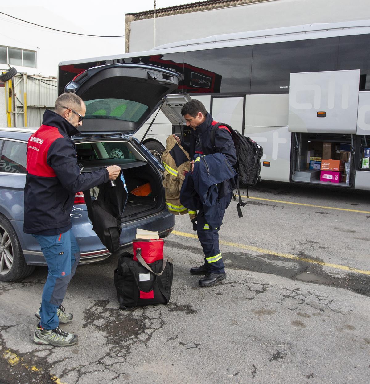 Fletan un autobús con ayuda humanitaria para Ucrania que traerá refugiados de vuelta