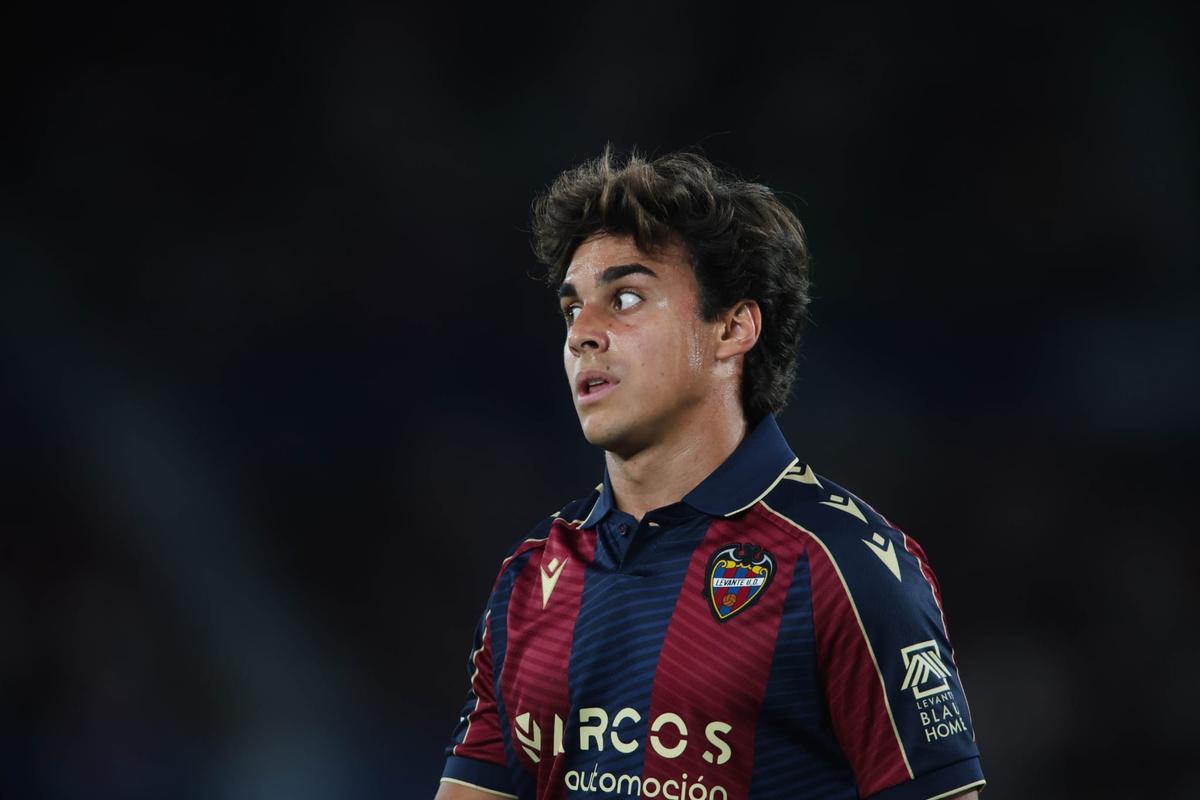 Todas las fotos del Levante UD - Real Madrid en el Ciutat de València