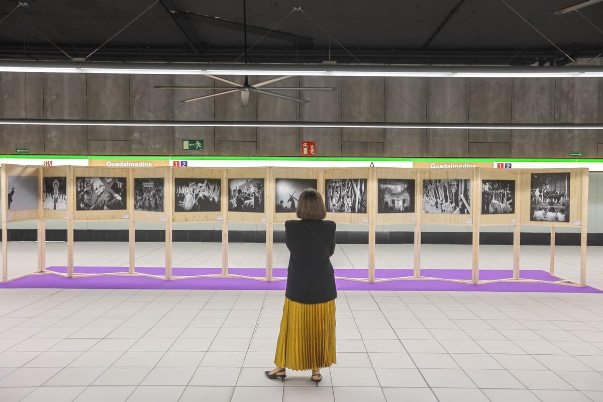 Metro de Málaga acerca la Semana Santa con una exposición de Lorenzo Carnero en Guadalmedina Metro de Málaga acerca la Semana Santa con una exposición de Lorenzo Carnero en Guadalmedina