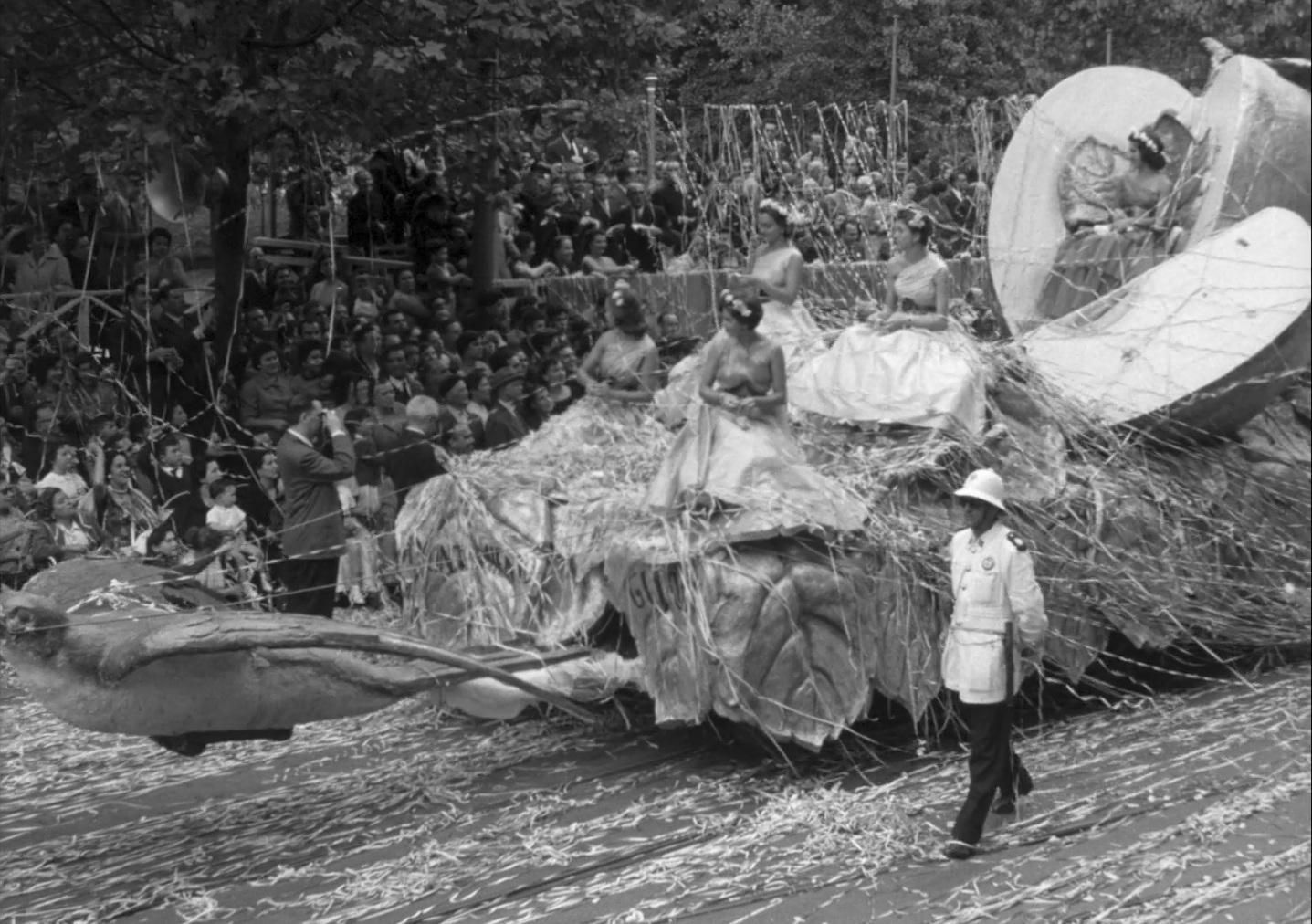 EN IMÁGENES: Así fue el Día de América en Asturias del año 1956