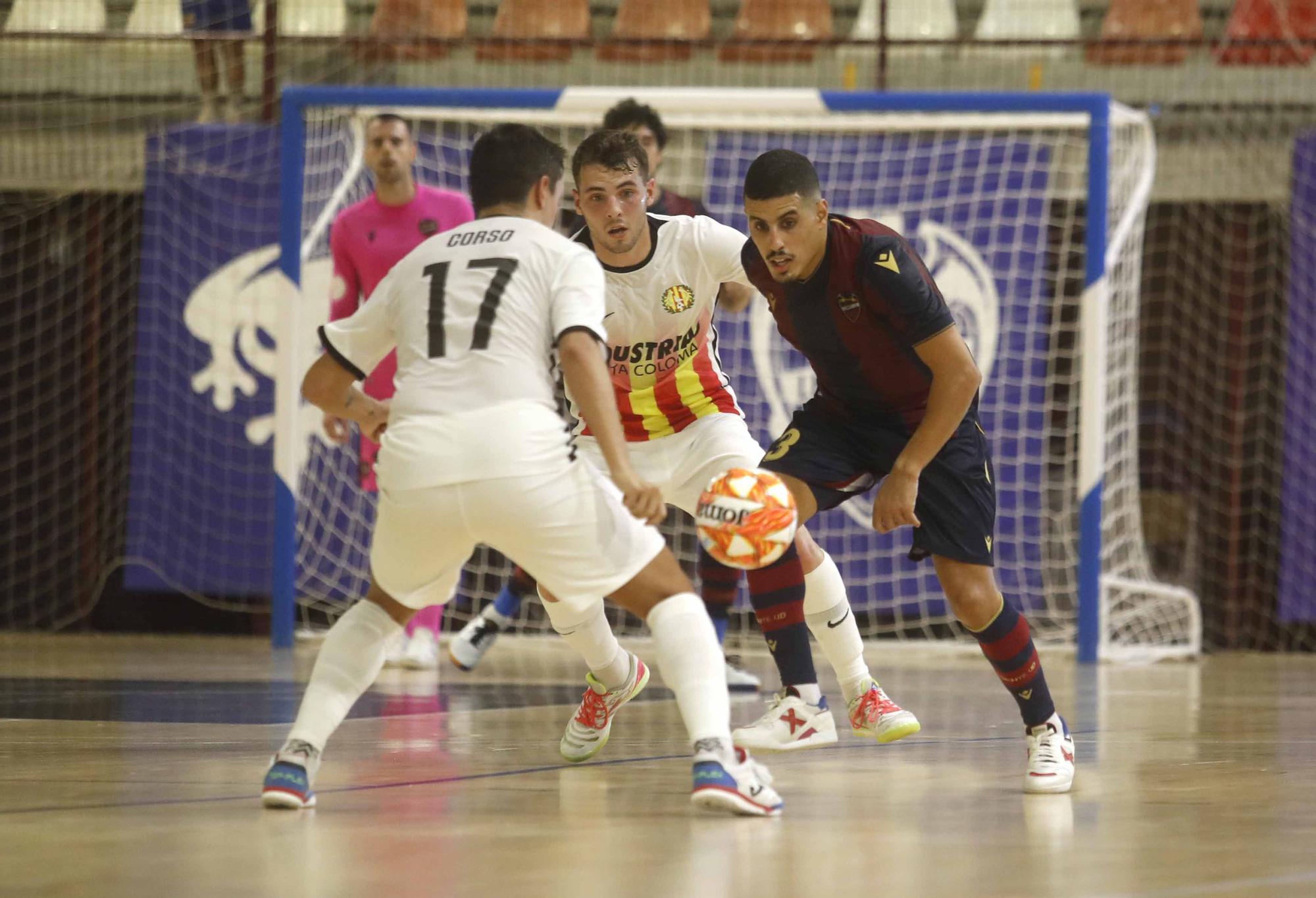 Primer partido del Levante UD FS de Sergio Mullor en Paterna (3-1)