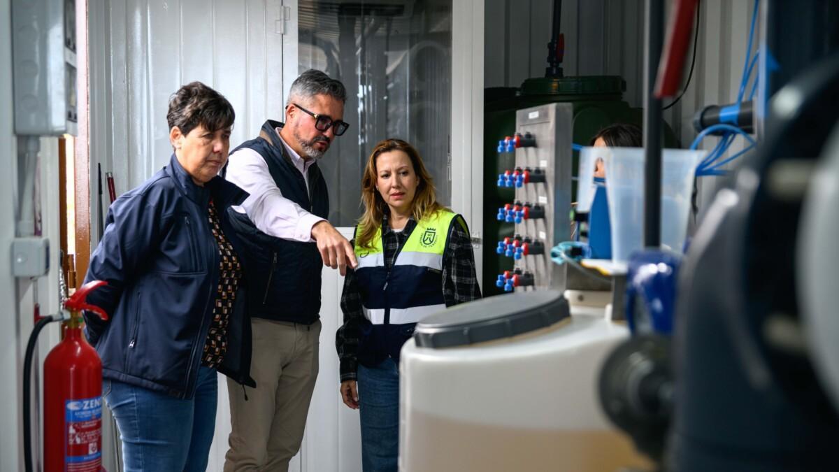 La presidenta del Cabildo de Tenerife, Rosa Dávila, junto a la consejera Blanca Pérez