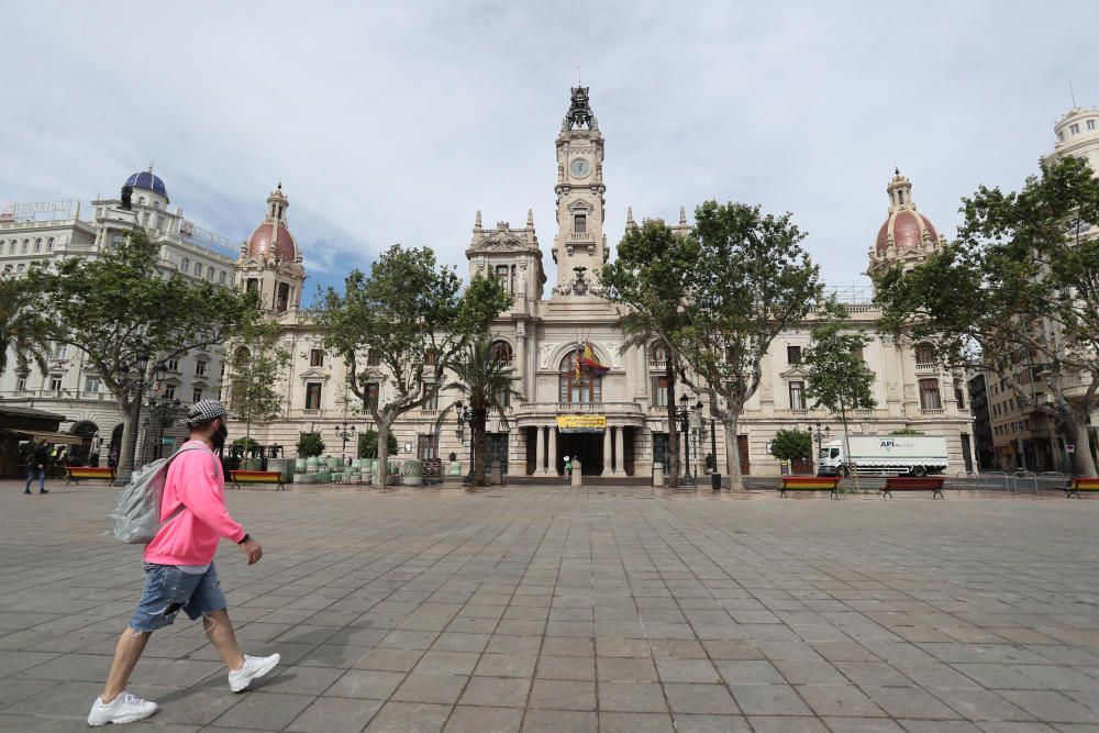 Primer fin de semana desde la peatonalización completa de la Plaza del Ayuntamiento.