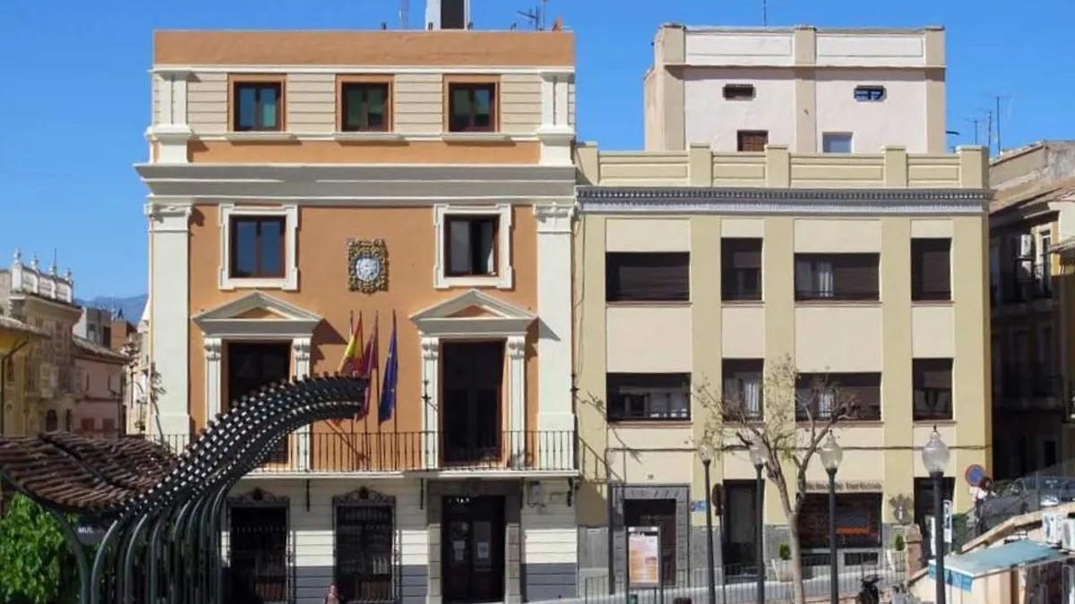 Fachada del Ayuntamiento de Mula.