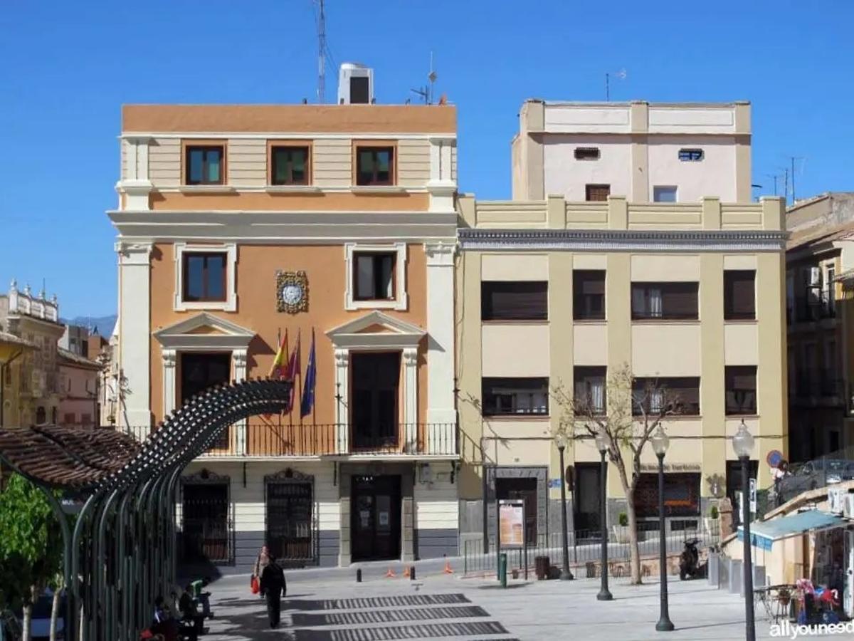 Fachada del Ayuntamiento de Mula.