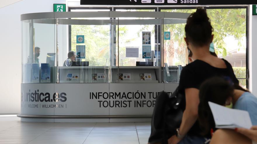 La cifra de pasajeros de Corvera ha caído un 2,2% en julio