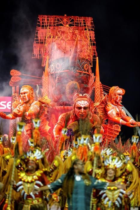 Arranca el Carnaval en Brasil al ritmo de samba.