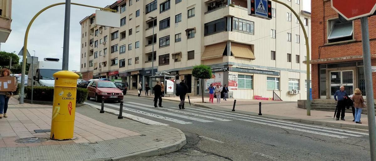 Paso donde murió un hombre atropellado en Plasencia.